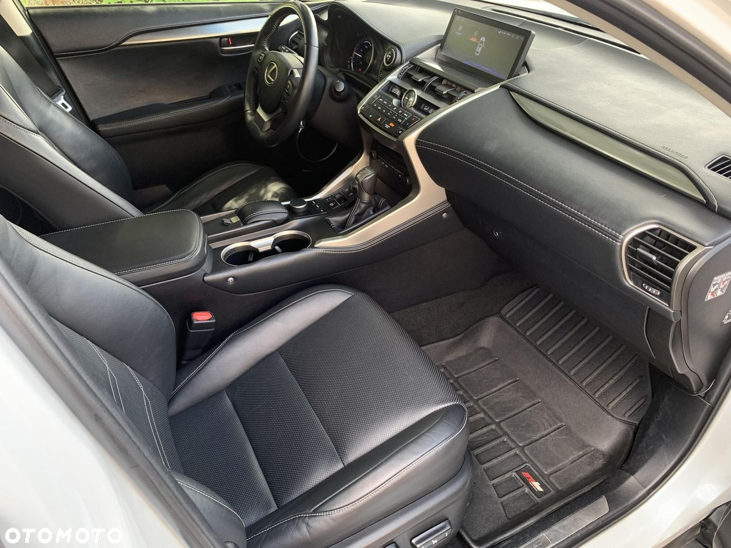 Lexus NX - 13
