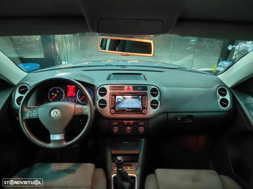 VW Tiguan 2.0 TDI Sport 4Motion - 13