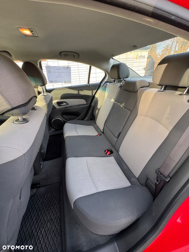 Chevrolet Cruze 1.8 LT - 13