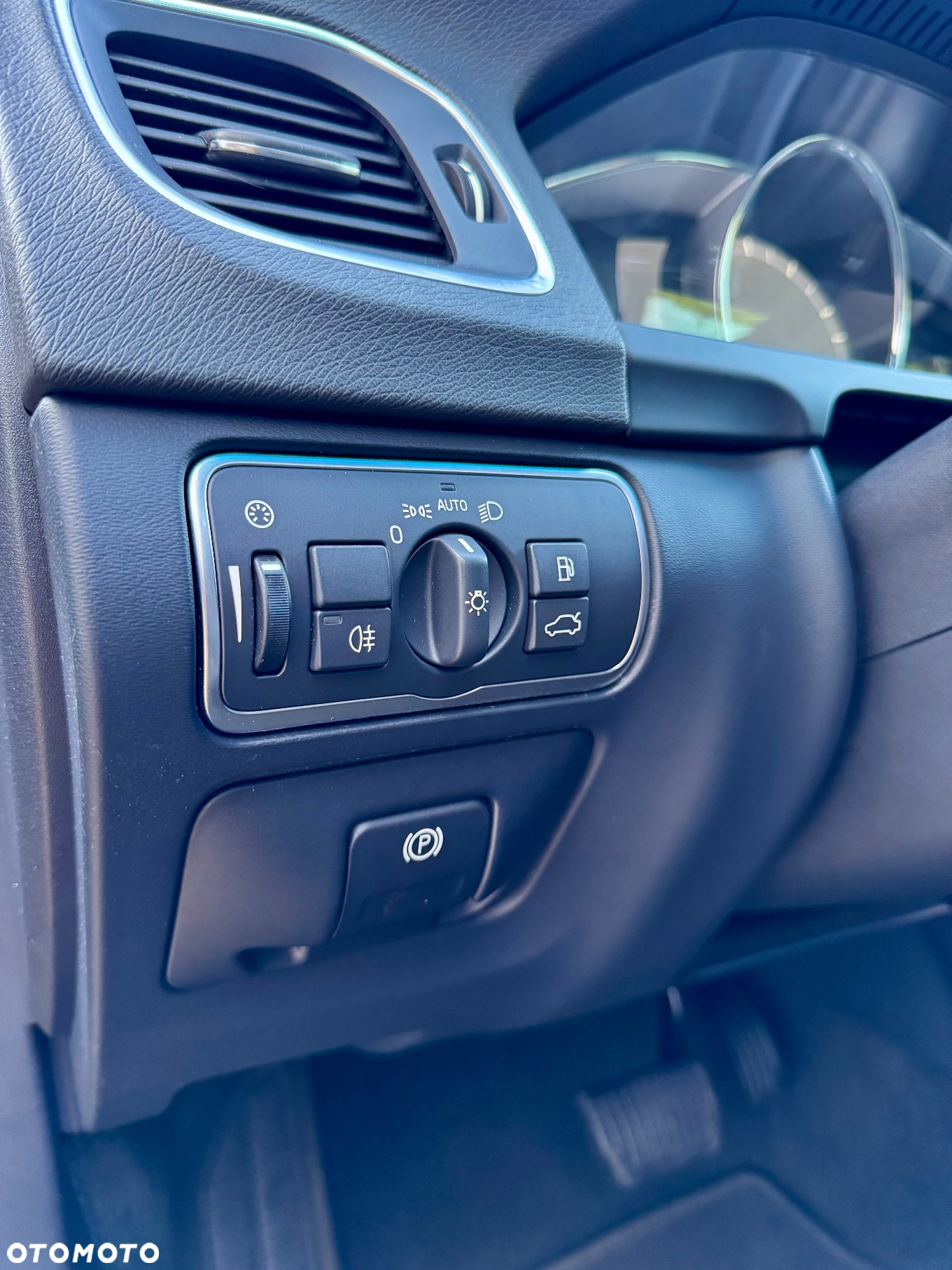 Volvo V60 T5 Drive-E Momentum - 10