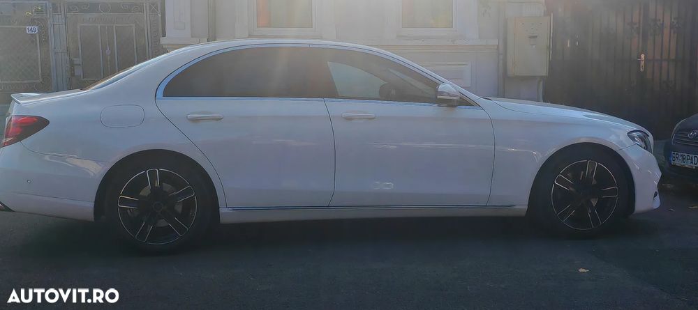 Mercedes-Benz E 200 Aut. - 3