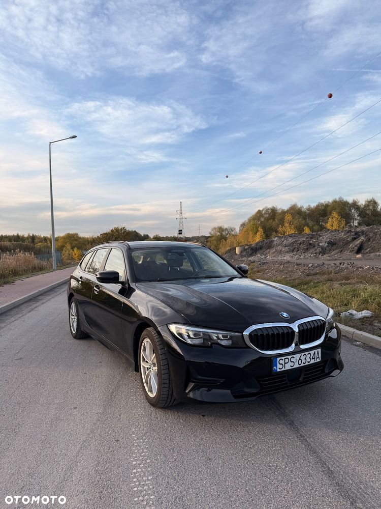 BMW 3 Series 2020 photo 2