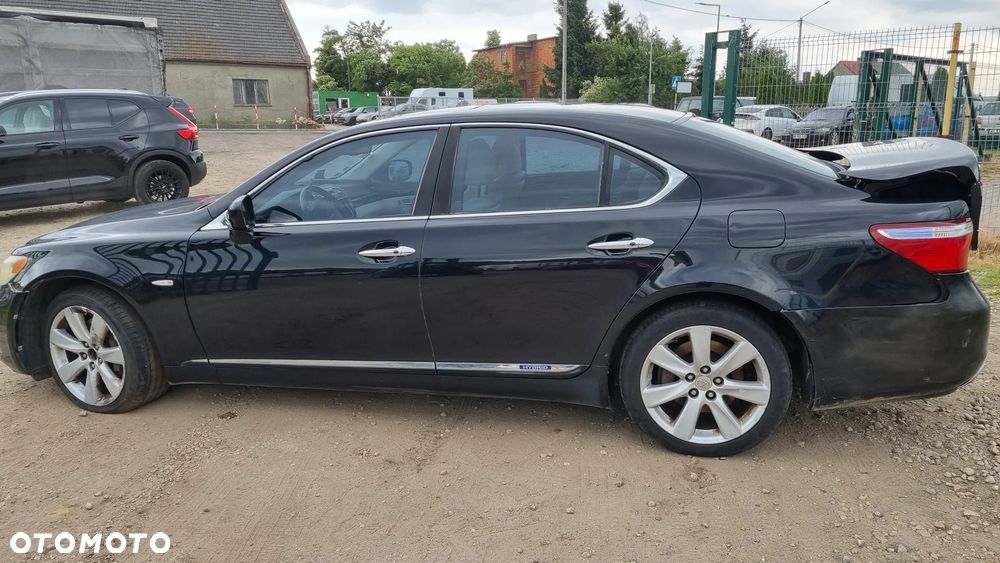 Lexus LS 600h Ambience h - 10