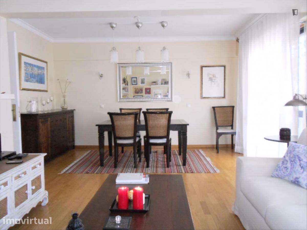 Quarto - localizado em Carcavelos Lisbon - Grande imagem: 5/15