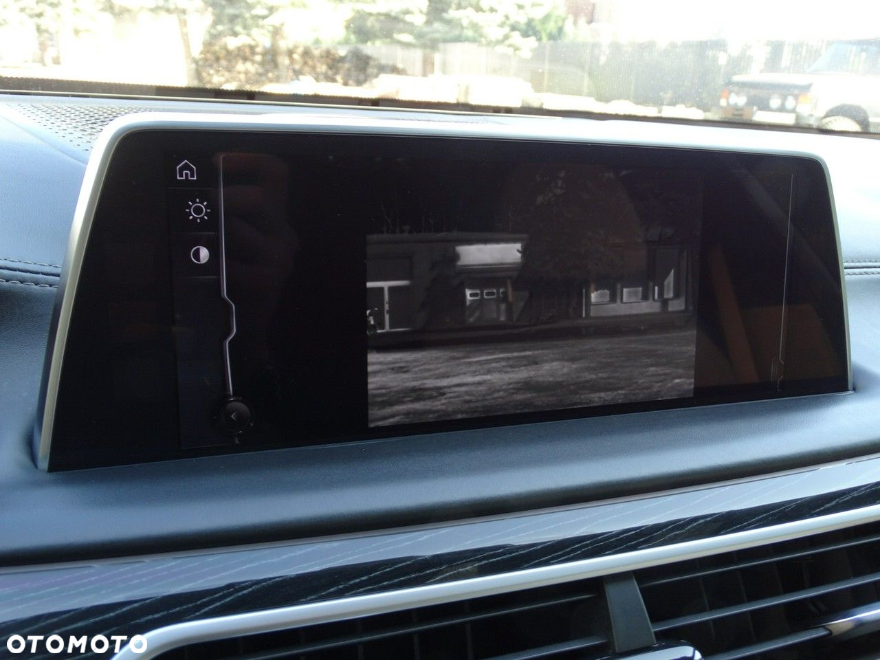 BMW Seria 7 750Li xDrive - 29