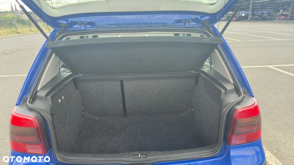 Volkswagen Golf 1.6 Comfortline - 13