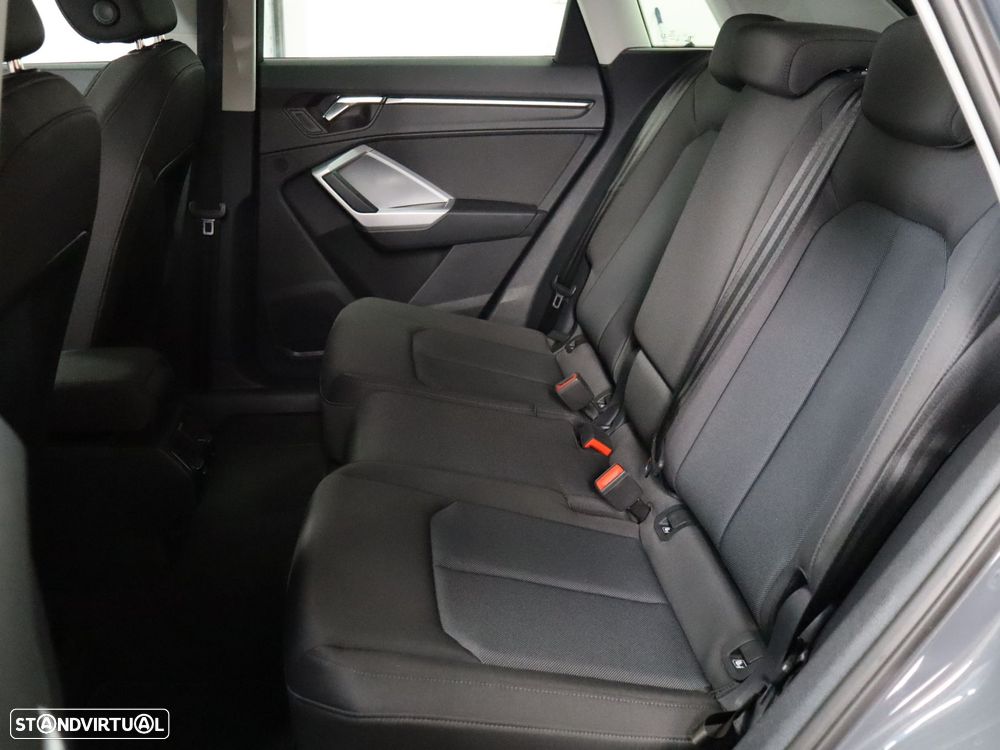 Audi Q3 45 TFSIe S tronic - 10