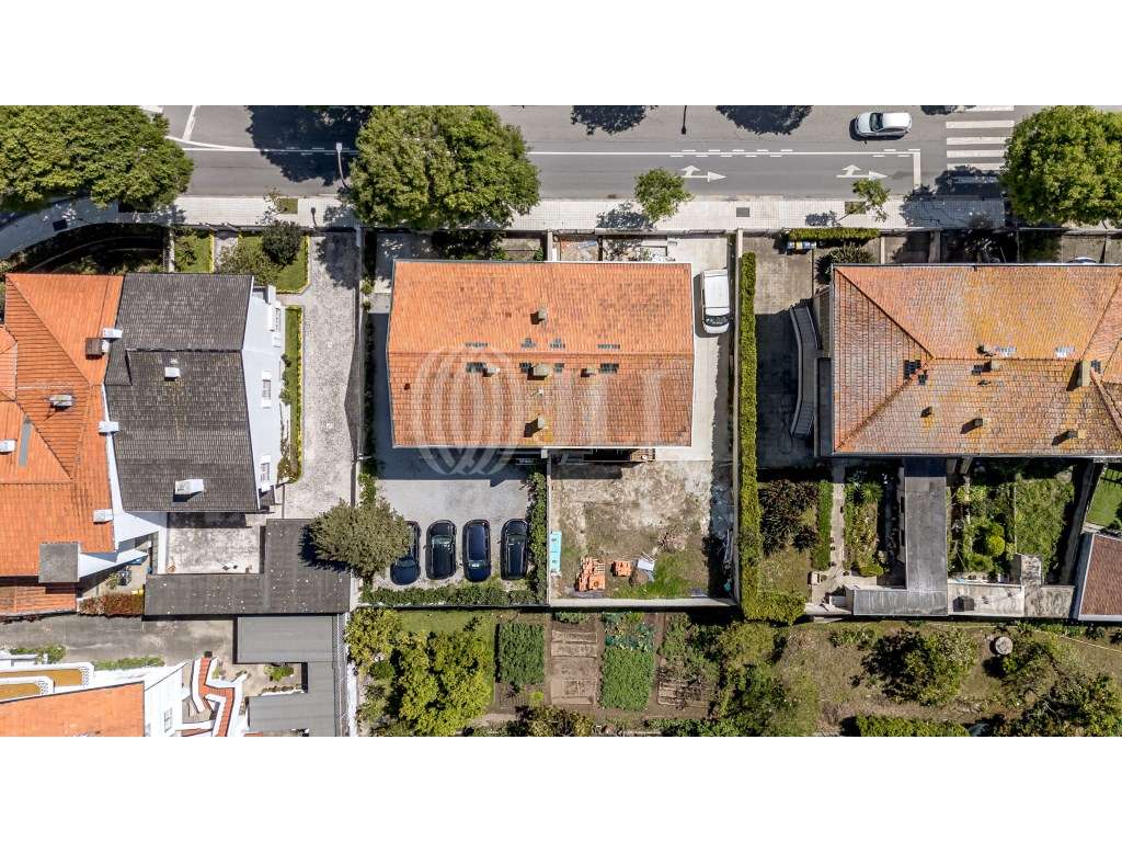 Moradia T5 com estacionamento e jardim, no Porto - Grande imagem: 3/6