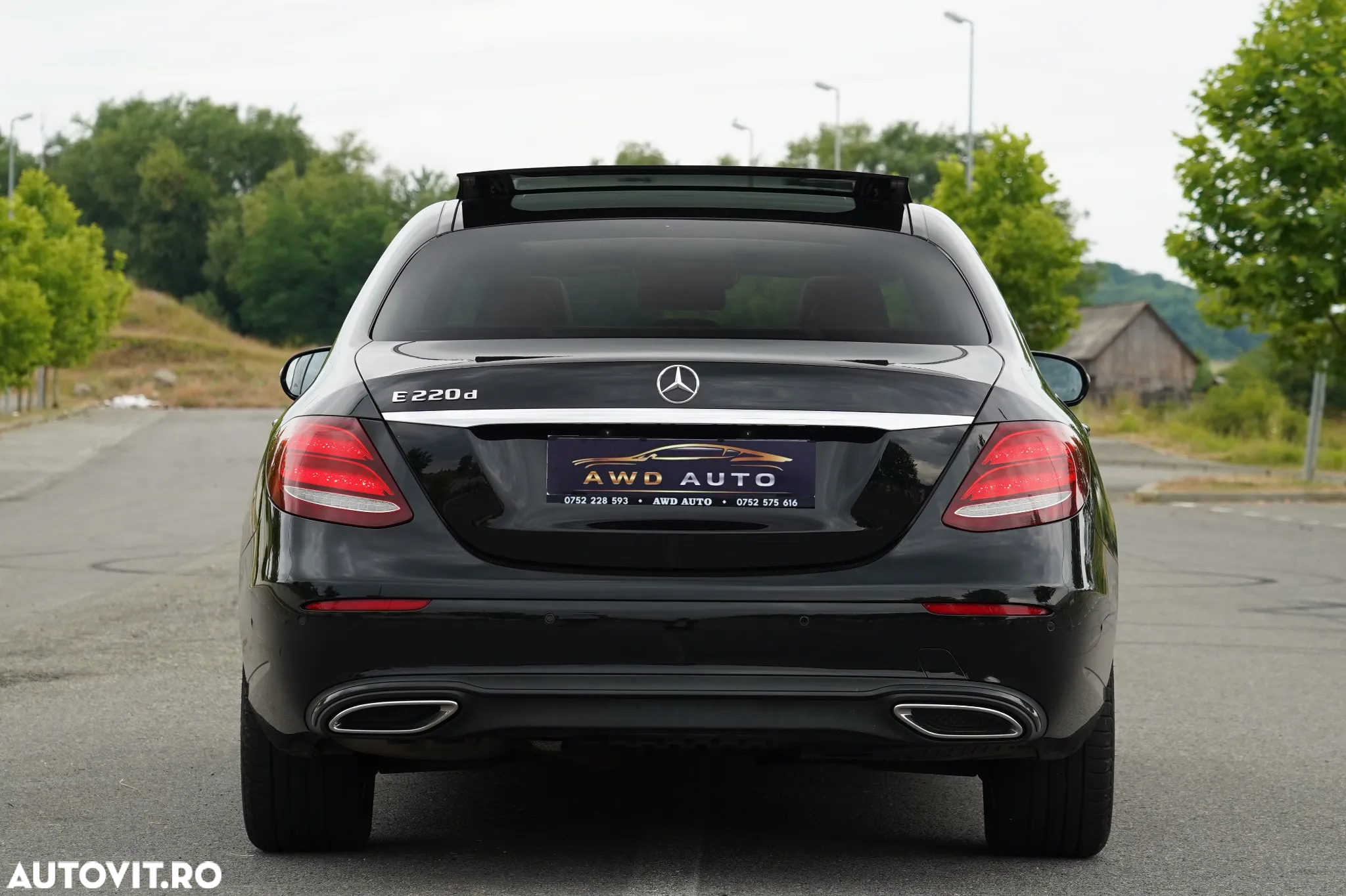 Mercedes-Benz E 220 d 9G-TRONIC Exclusive - 25