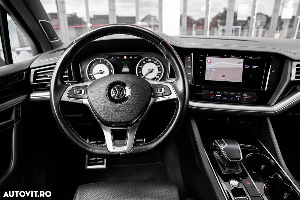 Volkswagen Touareg - 32