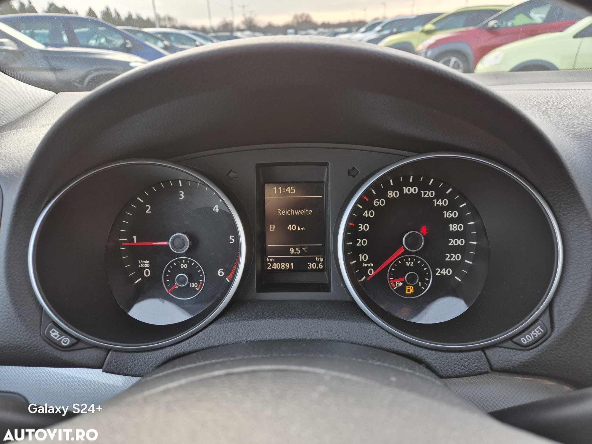 Volkswagen Golf 1.6 TDI DPF MATCH - 21