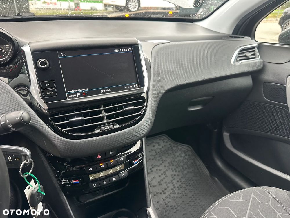 Peugeot 2008 - 15
