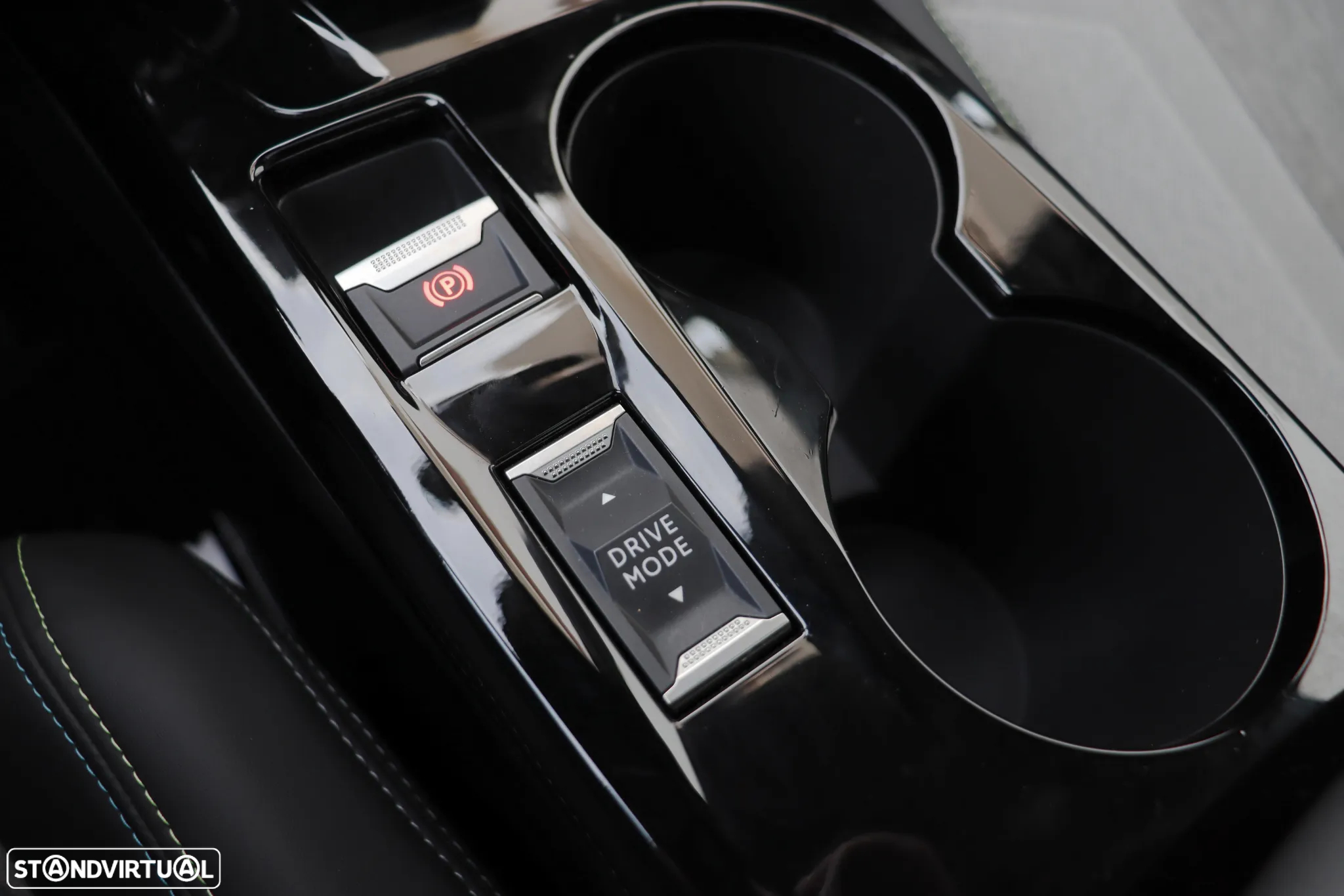 Peugeot e-2008 50 kWh GT Pack - 20