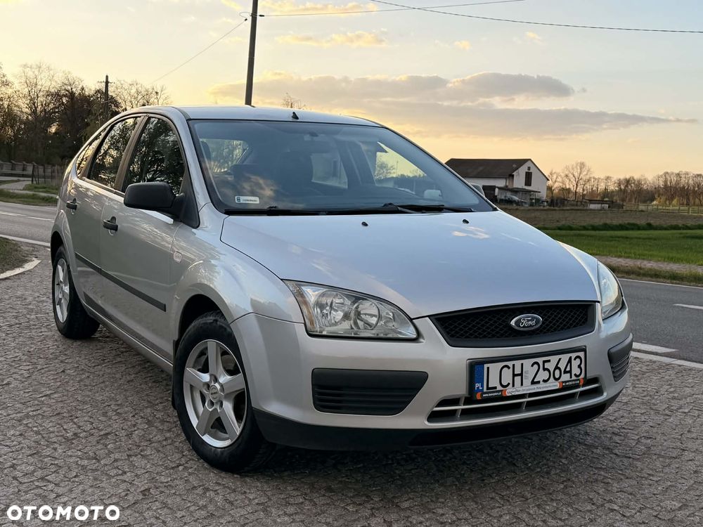 Ford Focus 1.6 Ambiente - 1