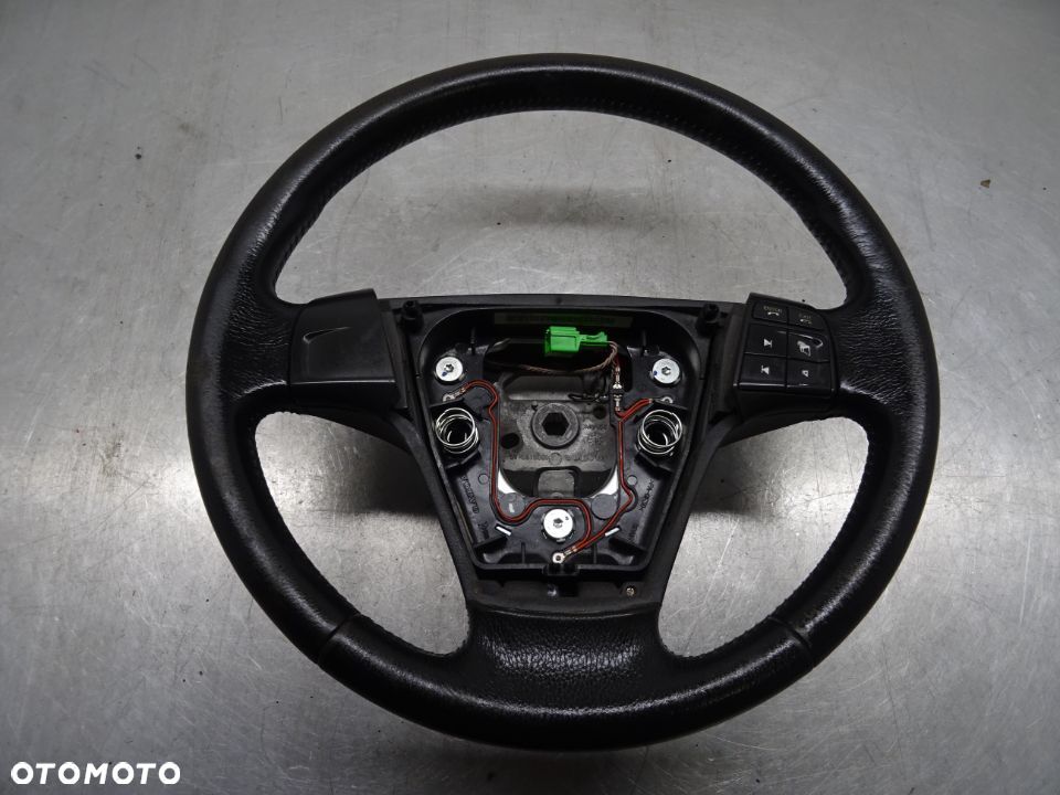 VOLVO V50 KOMBI 04-06 KIEROWNICA - 1