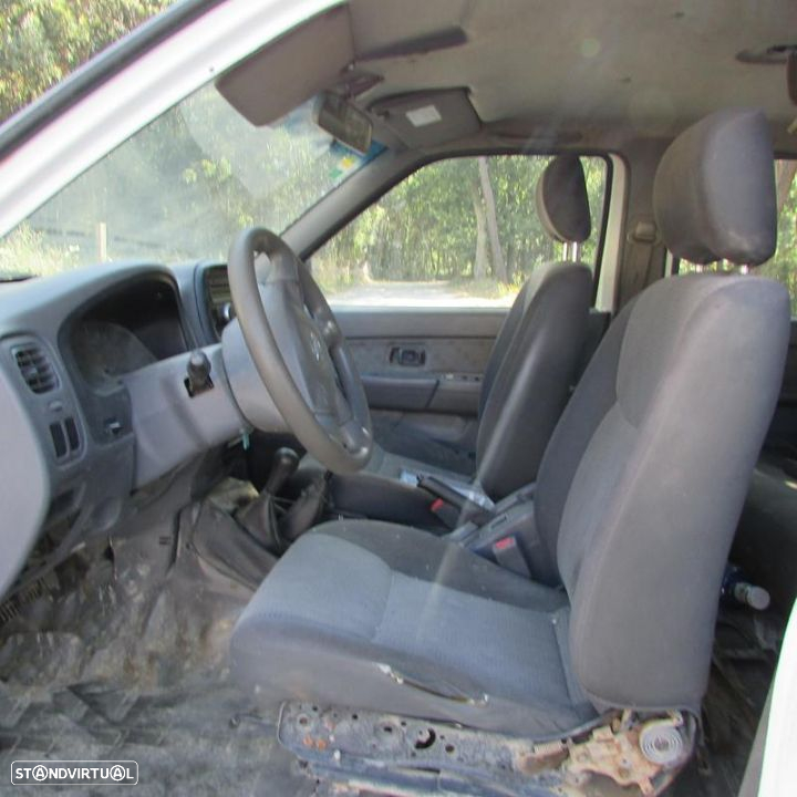 Nissan D22 2.5 DCI (133 CV) de 2011 - Peças Usadas (6741) - 5