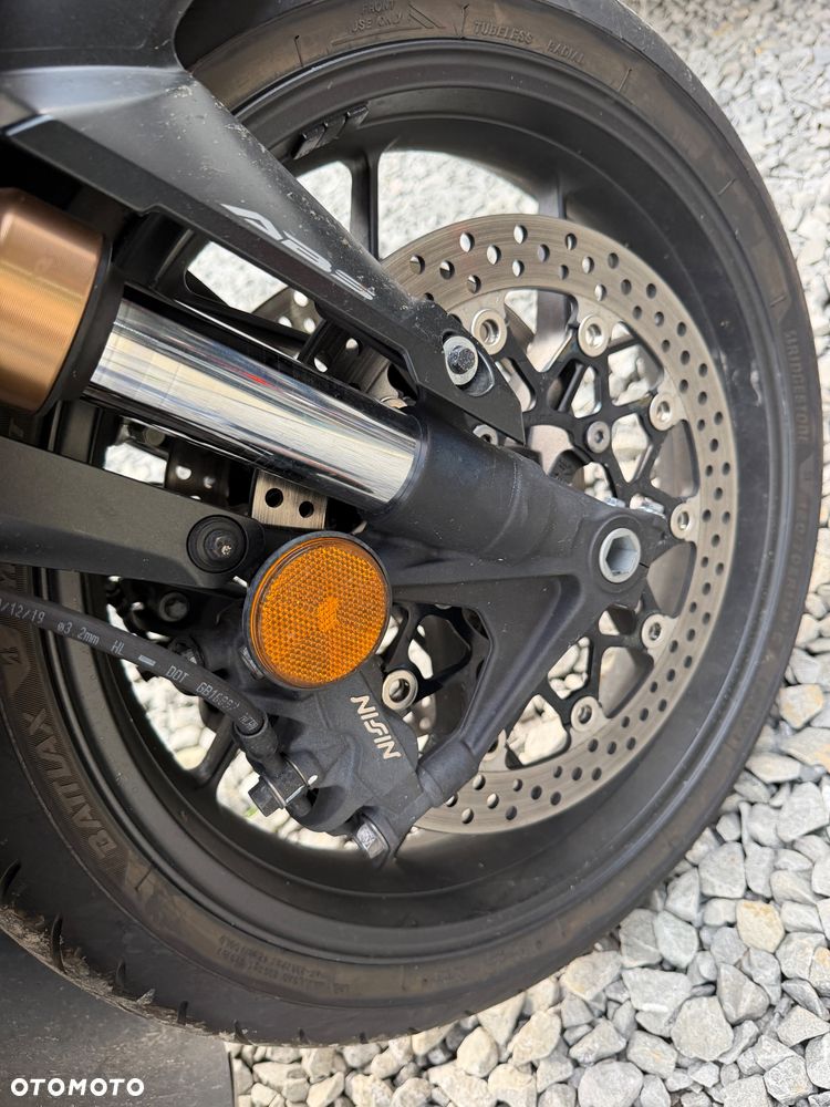 Honda CBR - 11