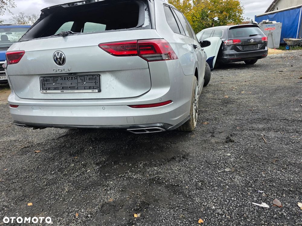 Volkswagen Golf VIII 2.0 TDI R-Line Plus DSG - 2