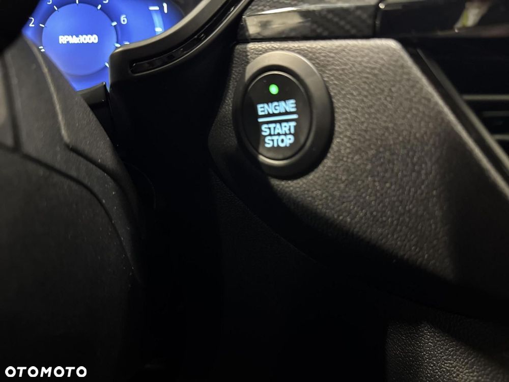 Ford Kuga - 32