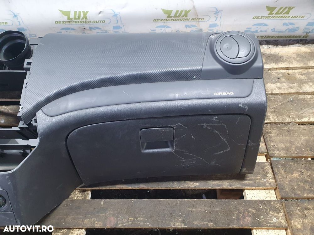Plansa bord Chevrolet Aveo T200  [din 2003 pana  2008] - 2