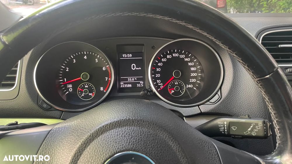 Volkswagen Golf - 11
