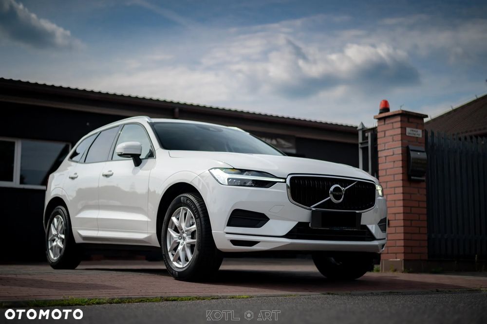 Volvo XC 60 T4 Momentum - 1