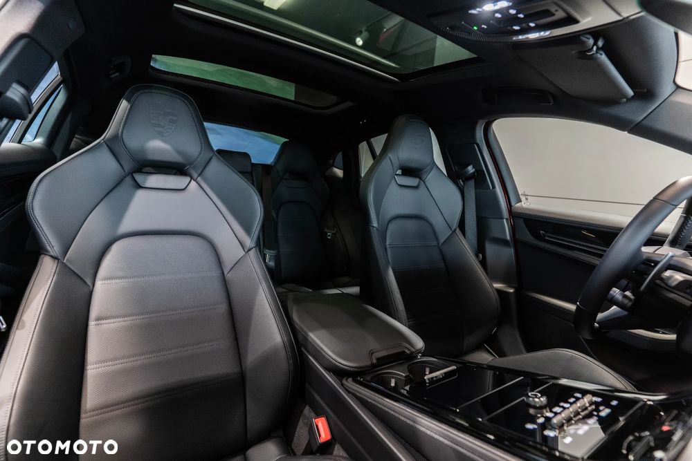 Porsche Panamera 4 - 15