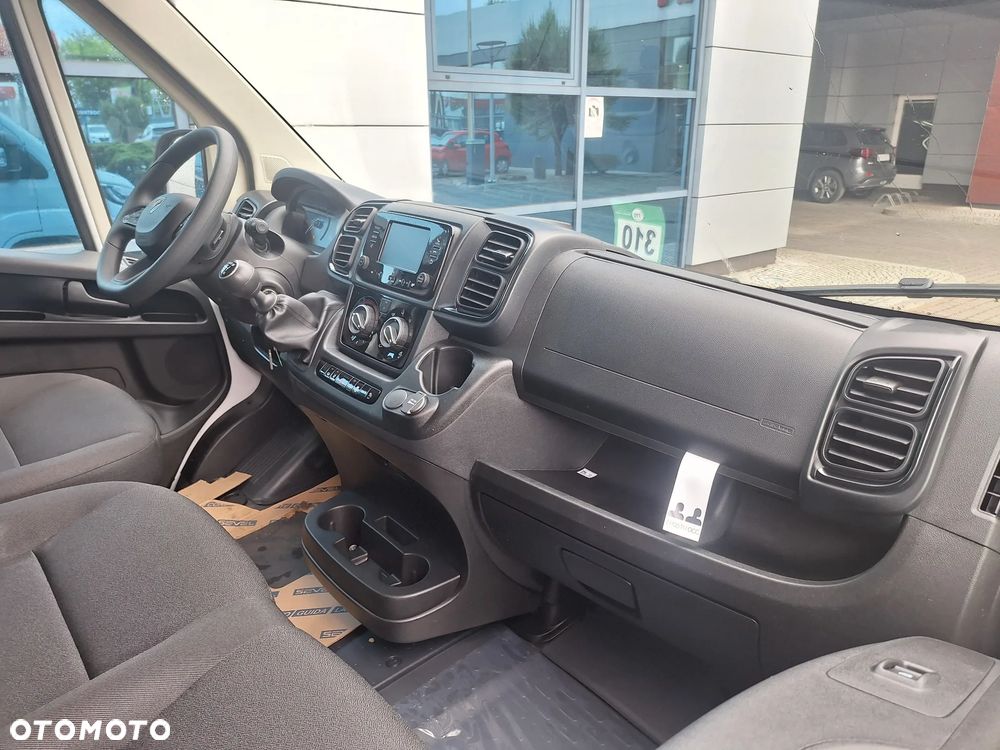 Peugeot Boxer Furgon L3H3 3.5T Diesel 2.2 140 KM Manual - 14