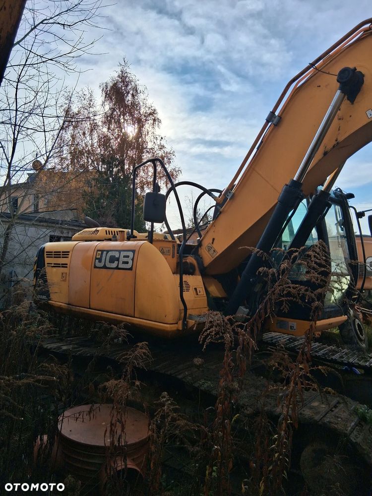 JCB 220 - 7