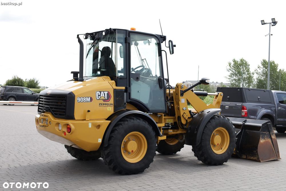 Caterpillar CAT 908M - 5