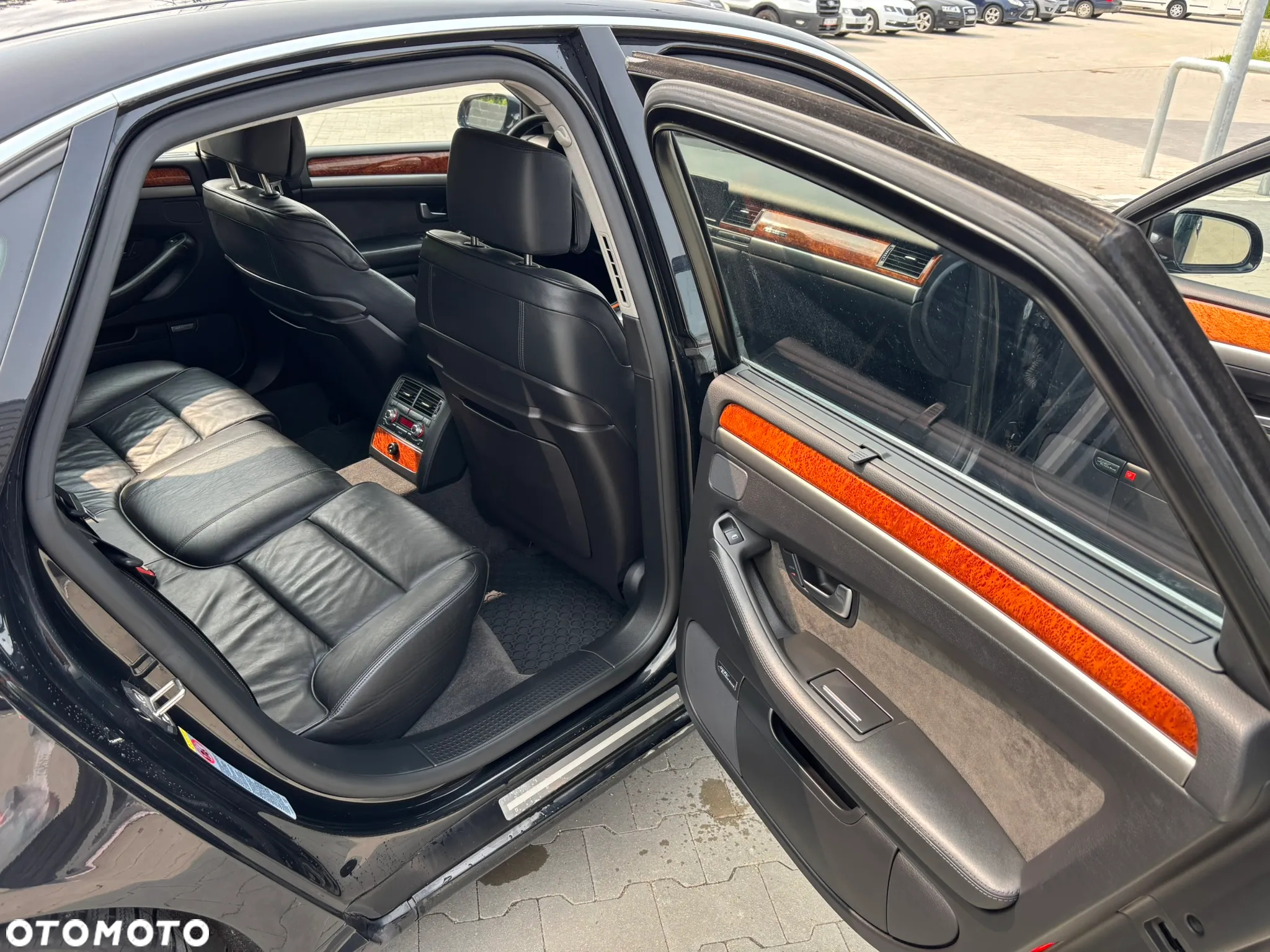 Audi A8 4.2 Quattro - 12