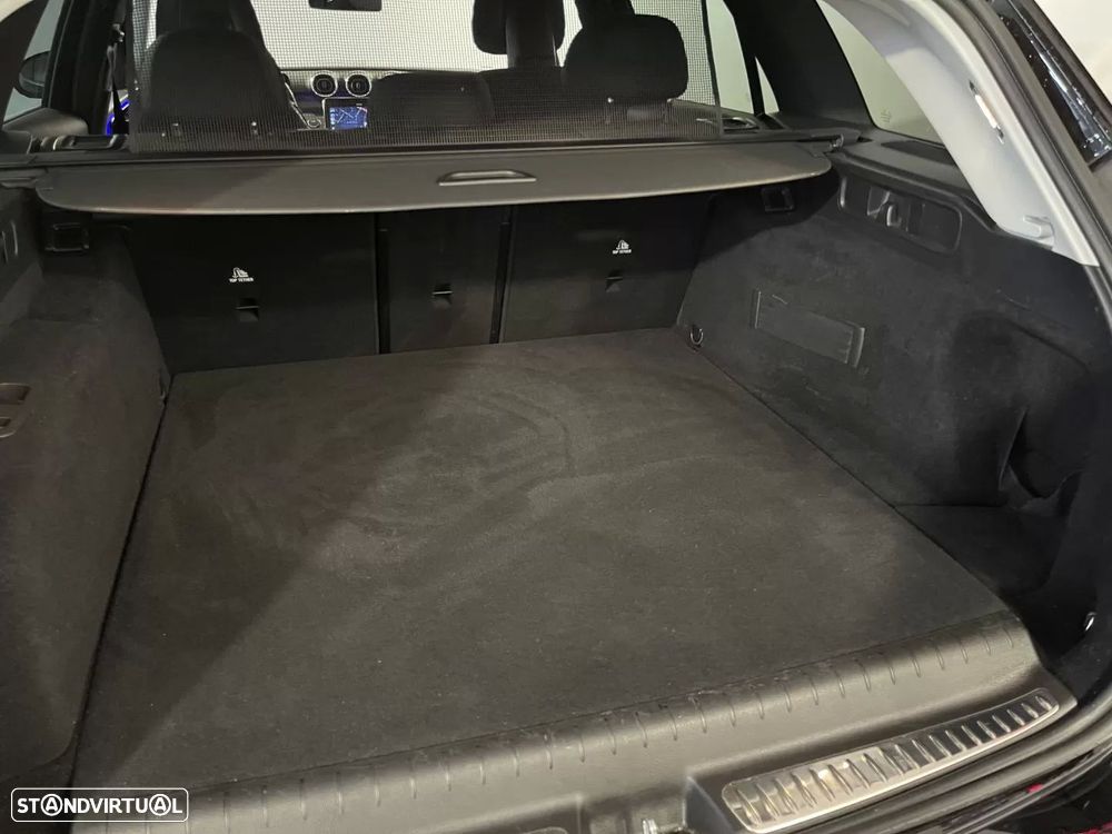Mercedes-Benz C 300 e - 42