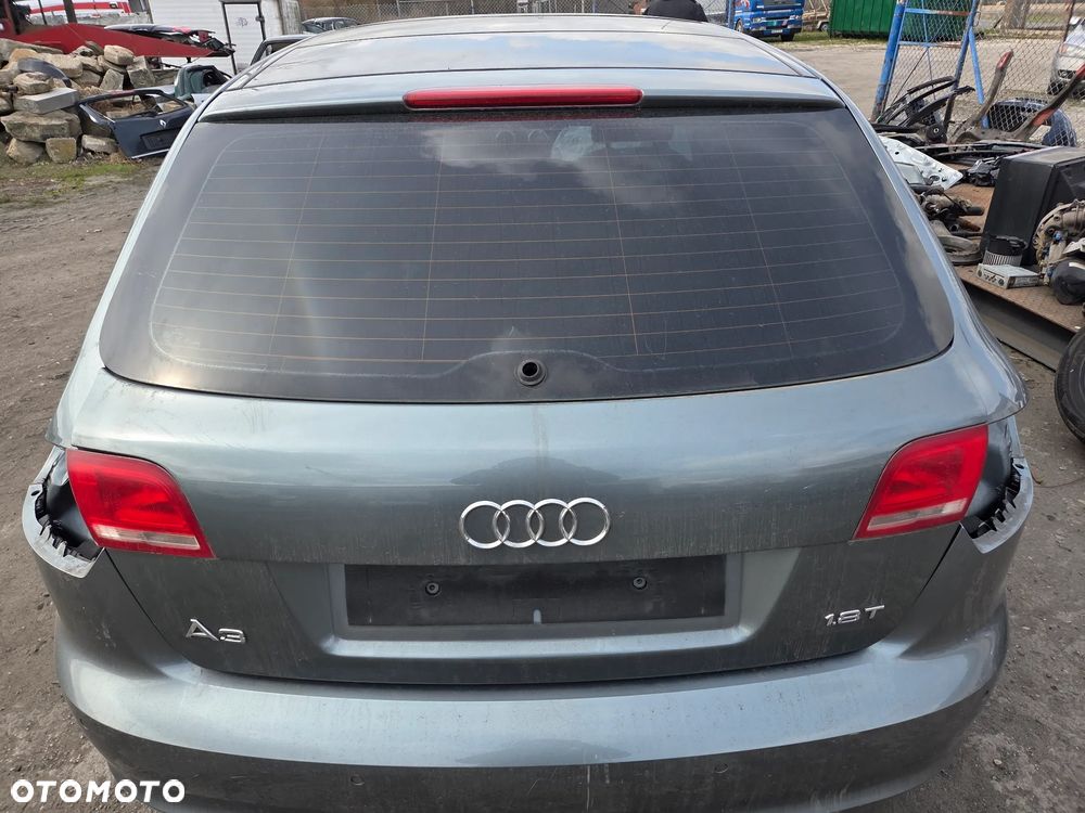 Klapa tył, Drzwi, Wnętrze Audi A3 8P Sportback | Kod lakieru LY7E - 1