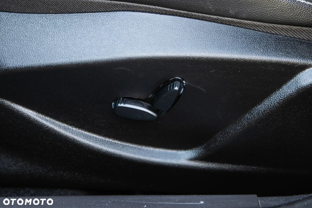 Ford Focus 2.0 TDCi DPF Style+ - 19