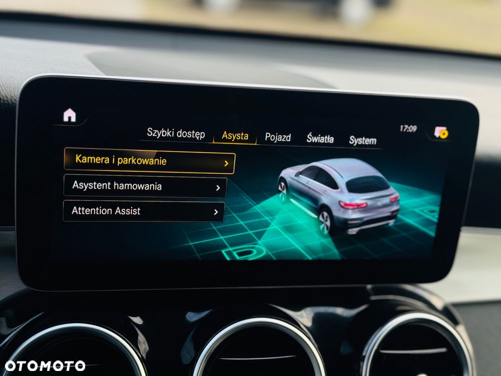 Mercedes-Benz GLC 300 d 4Matic 9G-TRONIC AMG Line Plus - 13