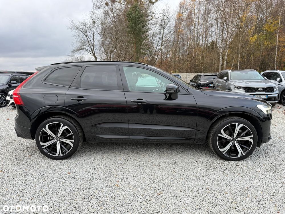 Volvo XC 60 B4 D AWD Ultimate Dark - 21