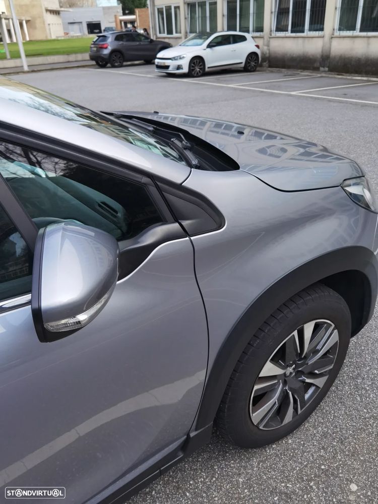 Peugeot 2008 1.2 PureTech Allure - 3