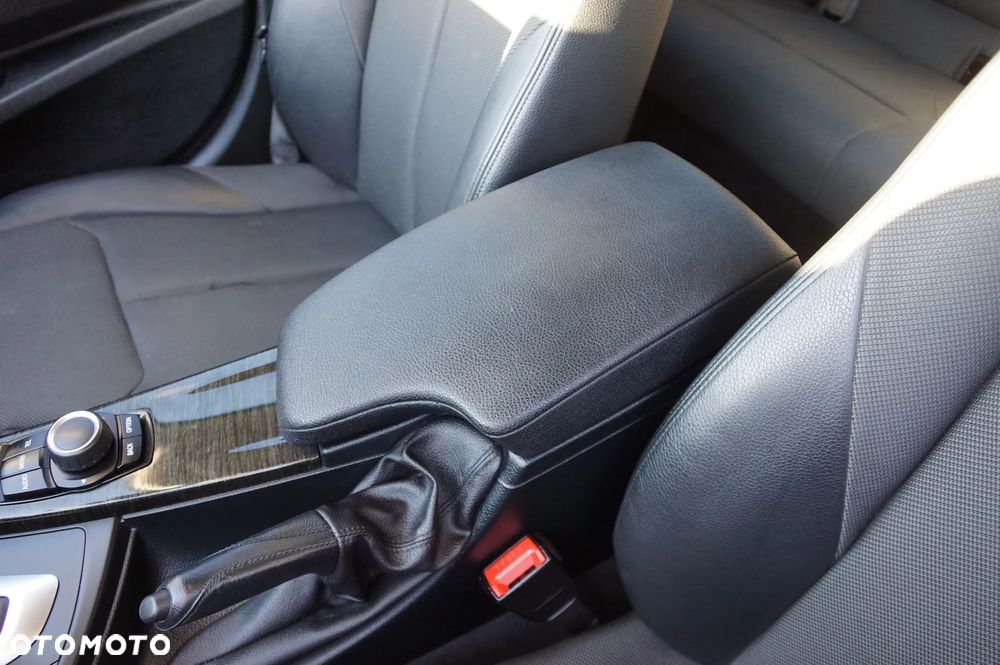 BMW 3GT 320d GT Modern Line - 23