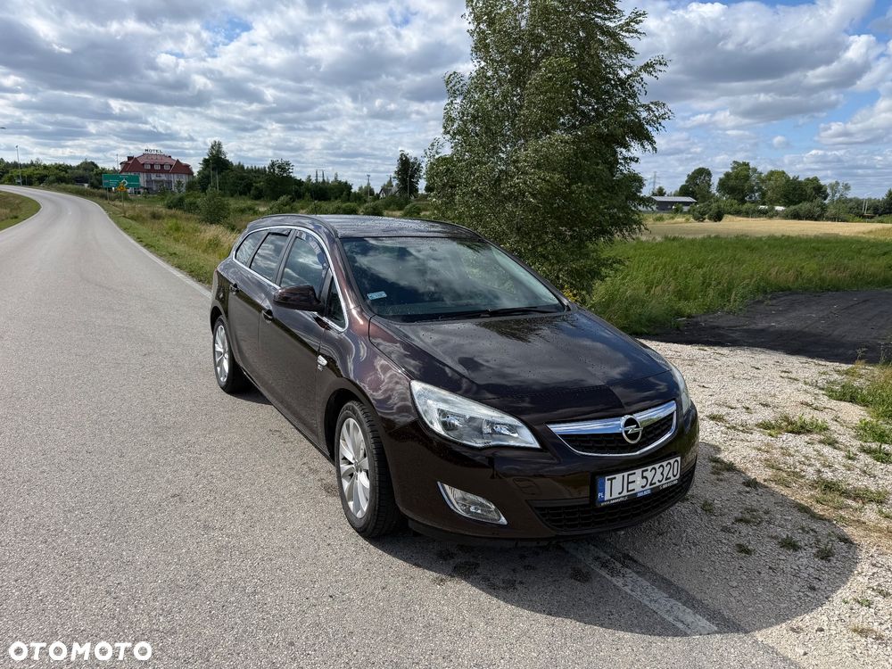 Opel Astra 1.6 Enjoy - 1