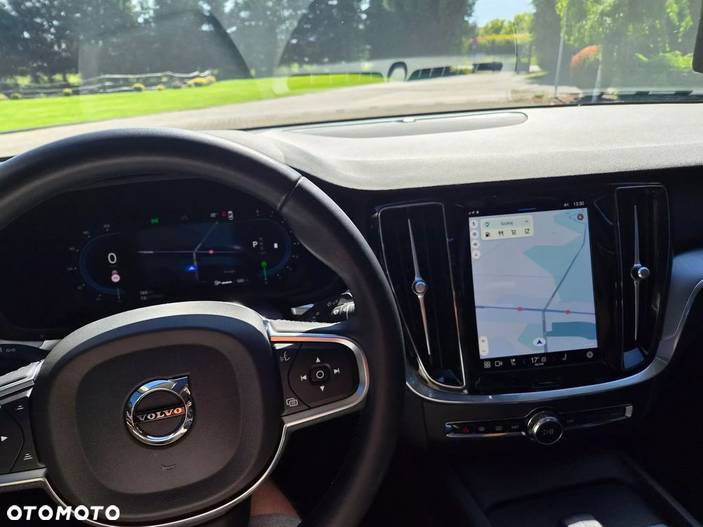 Volvo S60 B5 B AWD Plus Dark - 9