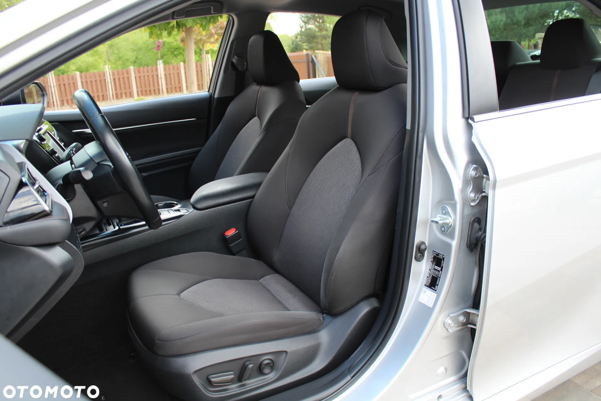 Toyota Camry 2.5 Hybrid Comfort CVT - 36
