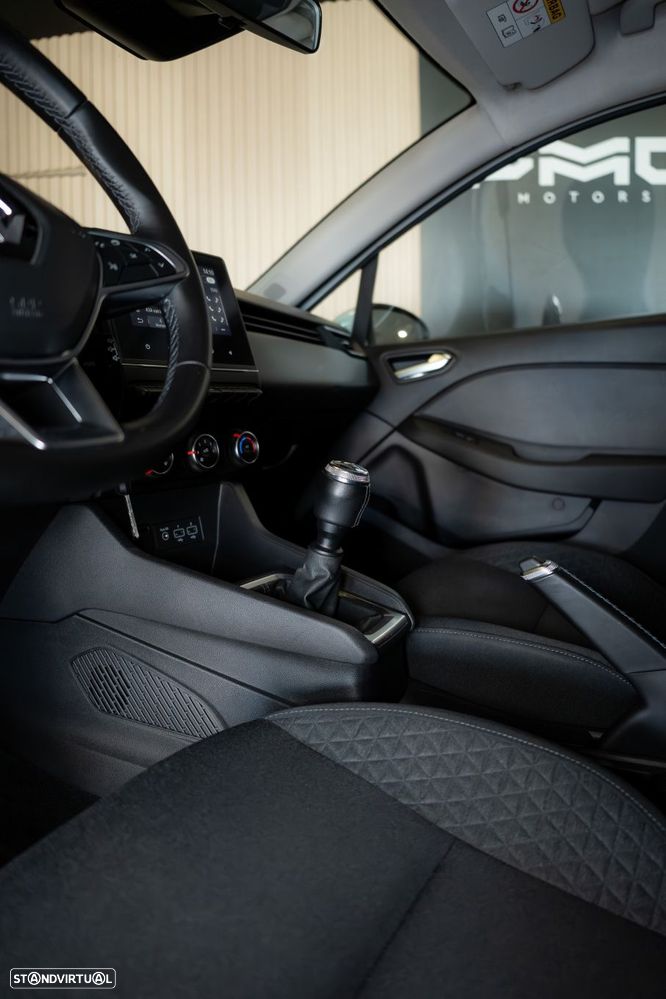 Renault Clio 1.0 TCe Exclusive - 19