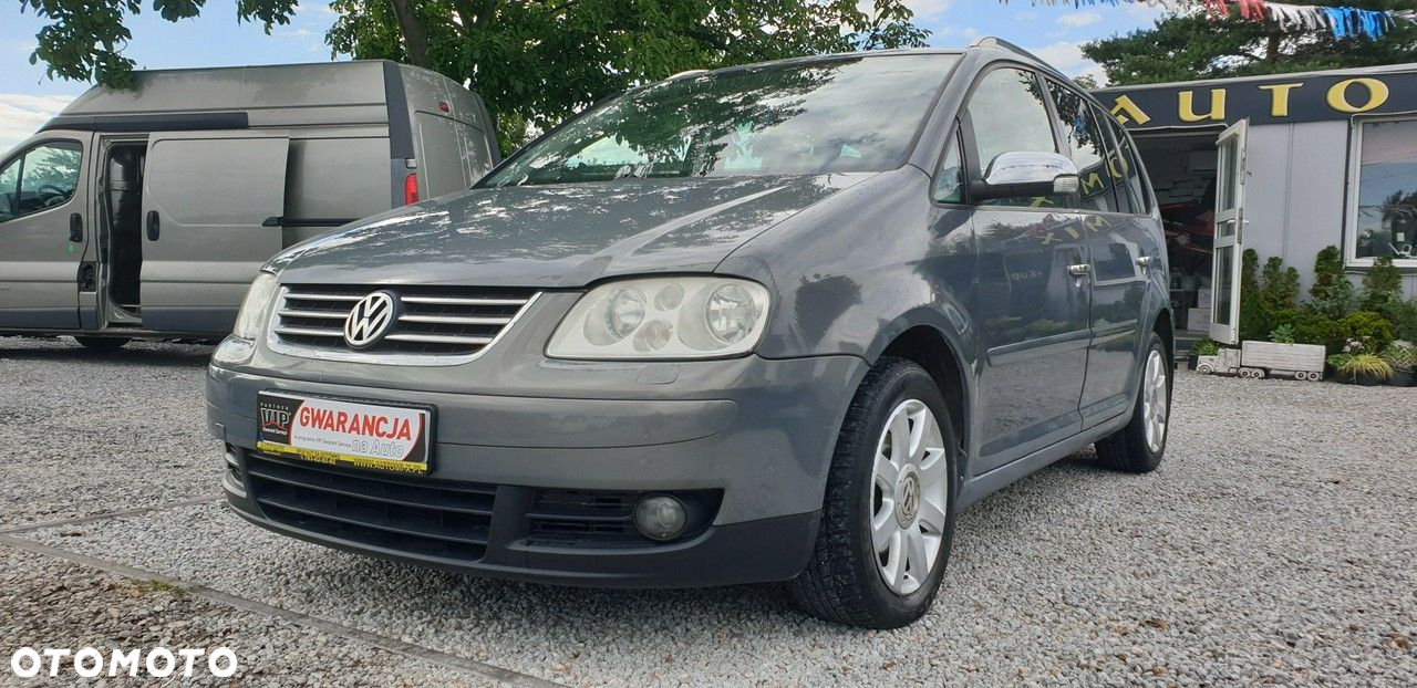 Volkswagen Touran - 36