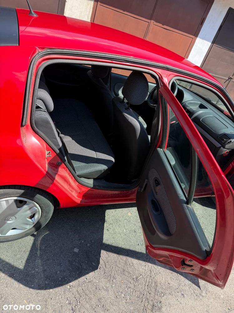 Renault Clio 1.2 Access - 12