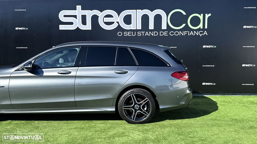 Mercedes-Benz C 300 de AMG Line - 4