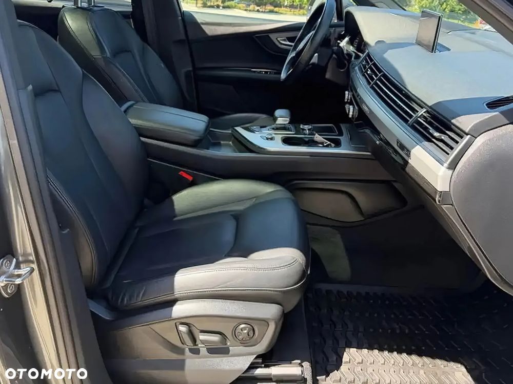 Audi Q7 3.0 TFSI Quattro Tiptronic - 9