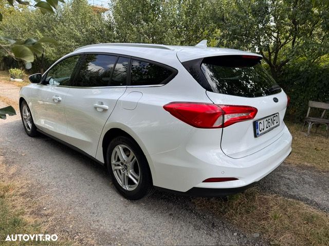 Ford Focus 1.0 EcoBoost Active - 2