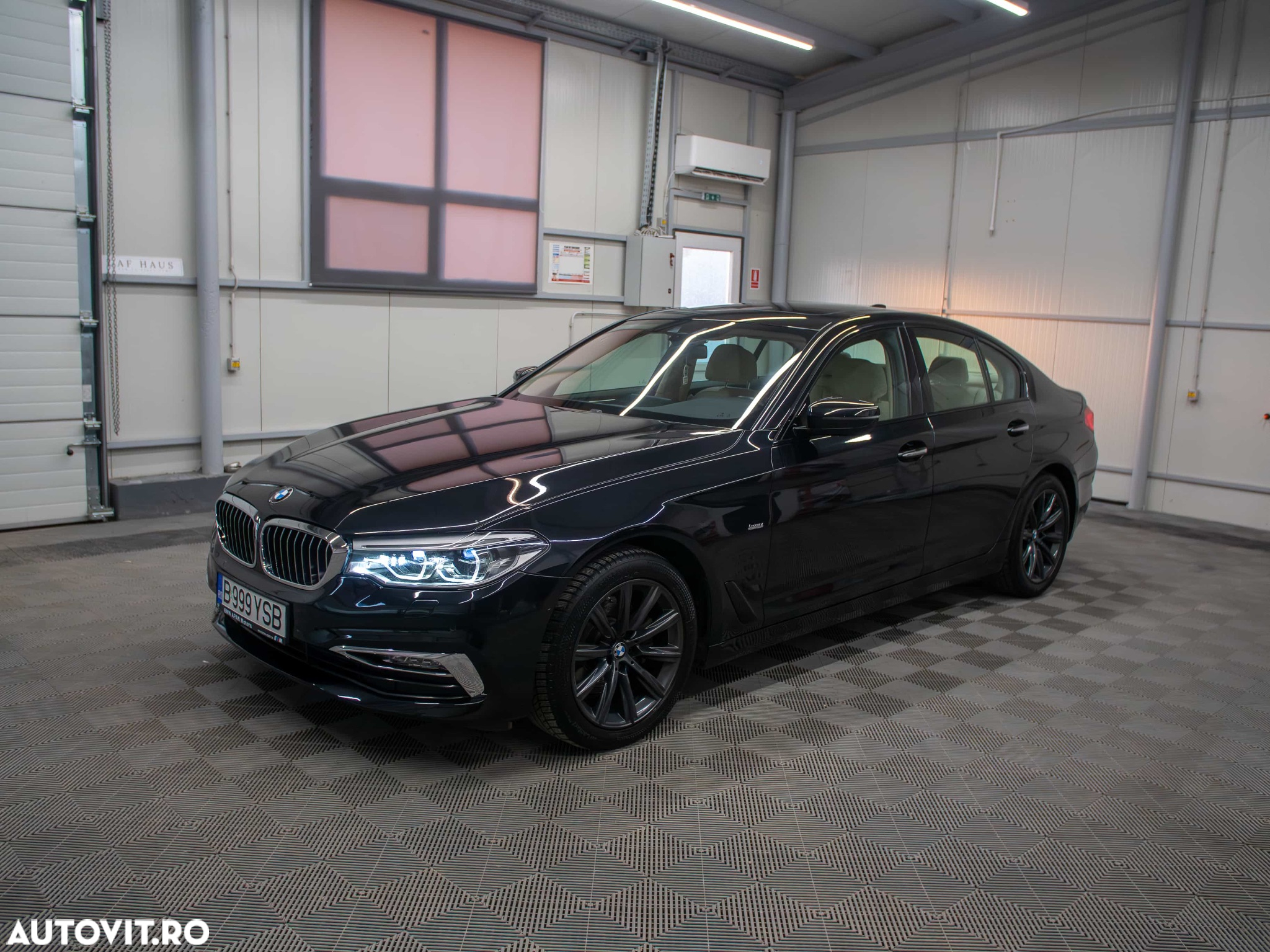 BMW Seria 5 520d xDrive AT - 10