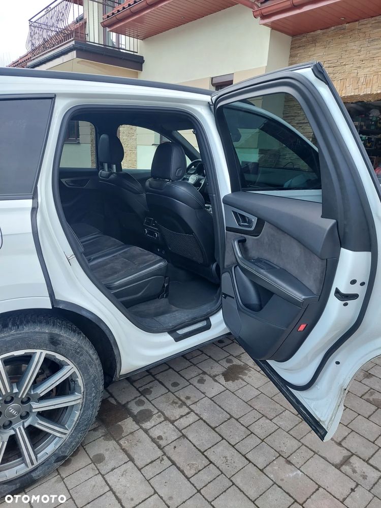Audi Q7 - 9