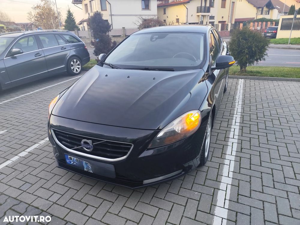 Volvo V40 D2 Momentum - 2